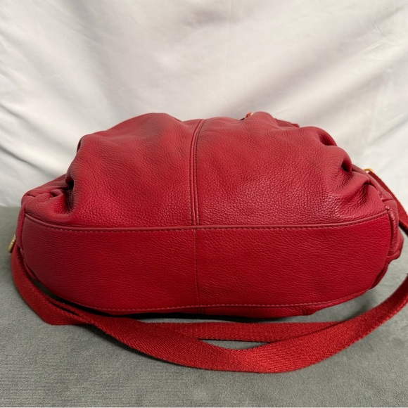 the Sak Cherry Red Pebbled Leather Crossbody Shoulder Bag with Gold Hardware - Picture 5 of 11